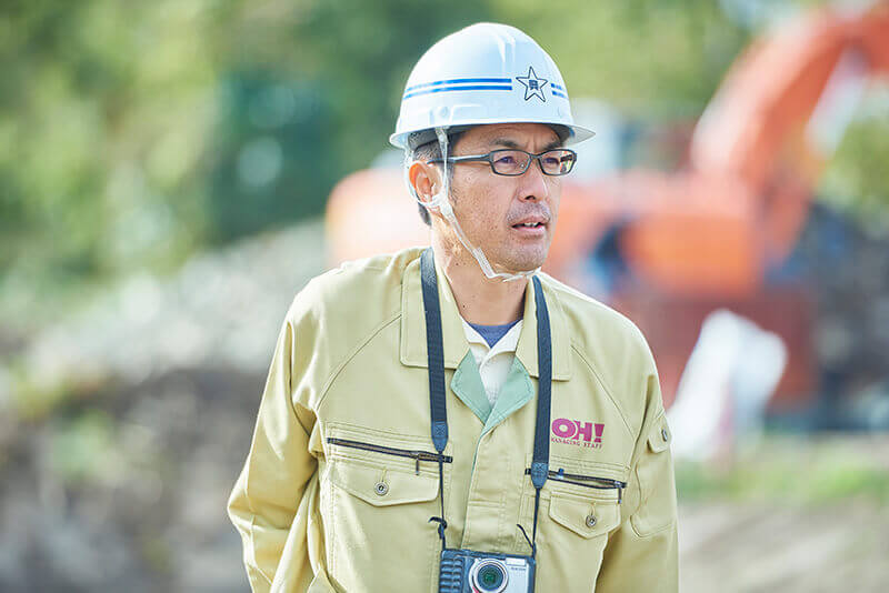 現場に向かう清水信行さん